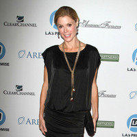 Julie Bowen - Promise 2011 Gala at the Grand Ballroom, Hollywood & Highland - Arrivals | Picture 88756